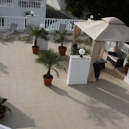 Villa Coral Bride